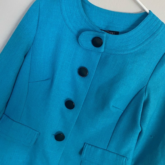 Blazer - Picture 2 of 4